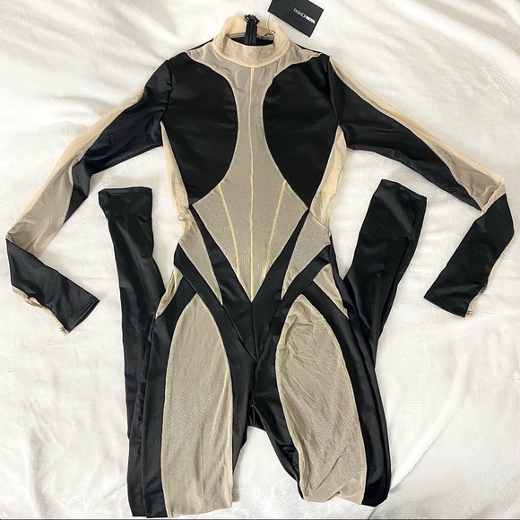 🖤 Black/nude jumpsuit 😍 - Picture 2 of 5